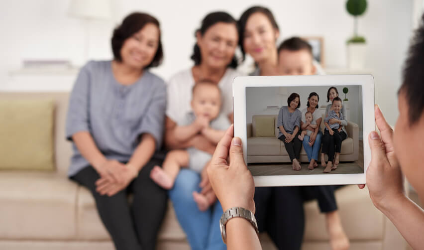 How Can an EB5 Investor Receive US Green Cards for Their Family_