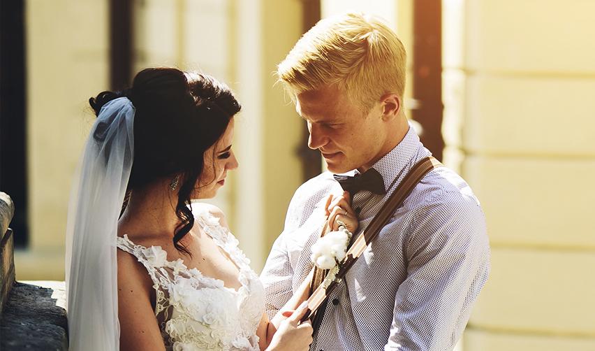 An Australian national and a US citizen getting married.